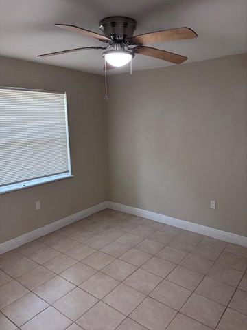 5393 SE 48th Avenue Unit C, Stuart, FL 34997