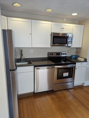 41 South St 6, Boston, MA 02135