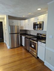 41 South St 6, Boston, MA 02135