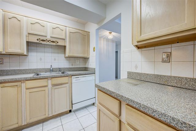 209-33 26th Avenue TJ, Bayside, NY 11360