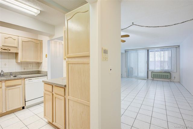 209-33 26th Avenue TJ, Bayside, NY 11360