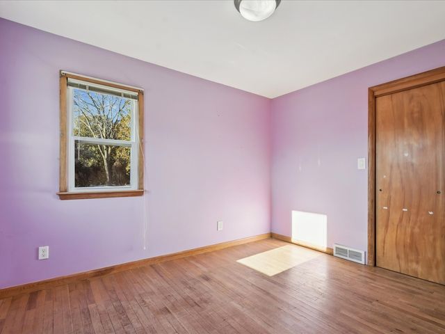 720 Lisbon Rd NE, Mt Vernon, IA 52314