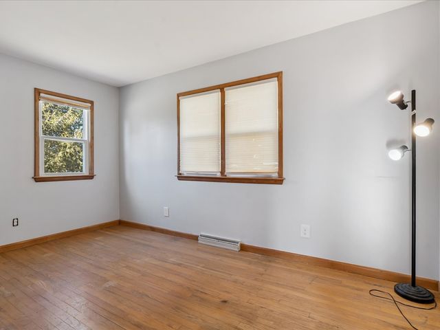 720 Lisbon Rd NE, Mt Vernon, IA 52314