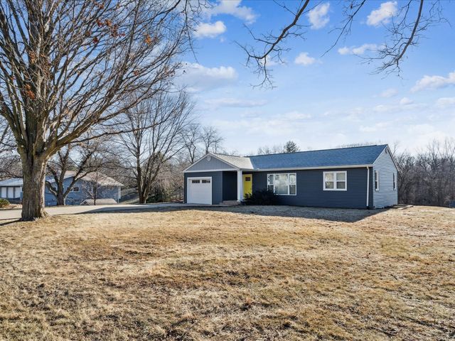 720 Lisbon Rd NE, Mt Vernon, IA 52314