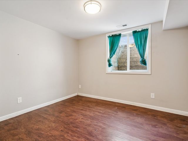 720 Lisbon Rd NE, Mt Vernon, IA 52314