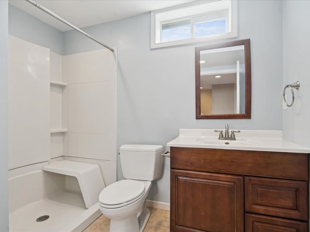 720 Lisbon Rd NE, Mt Vernon, IA 52314