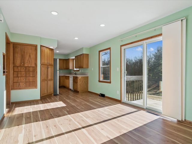 720 Lisbon Rd NE, Mt Vernon, IA 52314