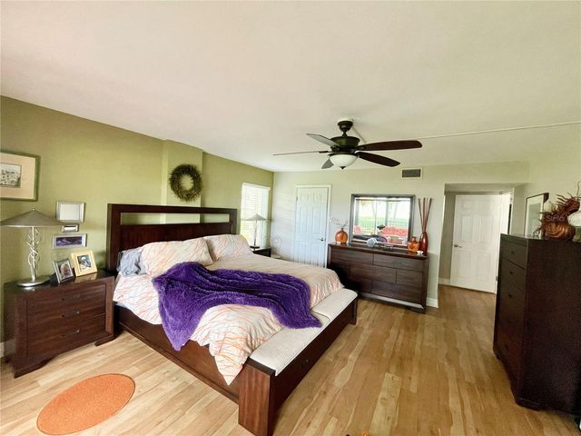 7893 SAILBOAT KEY BOULEVARD S 101, South Pasadena, FL 33707