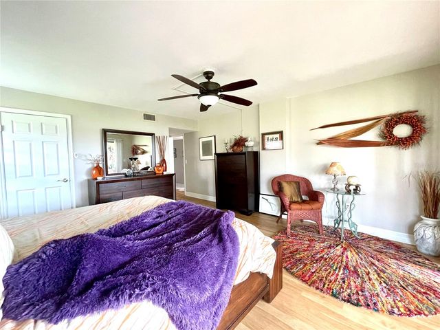 7893 SAILBOAT KEY BOULEVARD S 101, South Pasadena, FL 33707