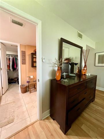 7893 SAILBOAT KEY BOULEVARD S 101, South Pasadena, FL 33707