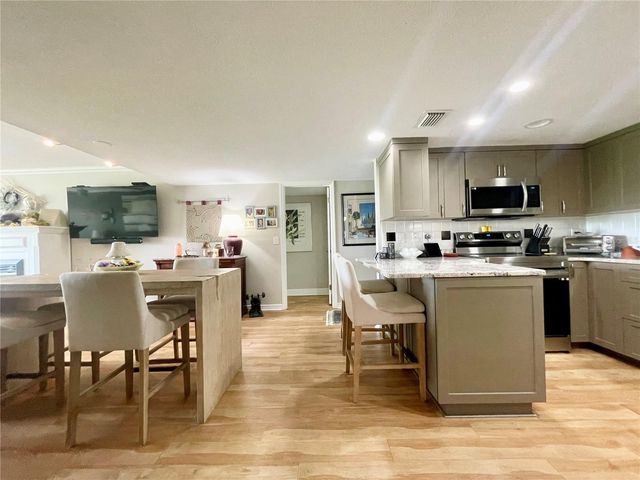 7893 SAILBOAT KEY BOULEVARD S 101, South Pasadena, FL 33707