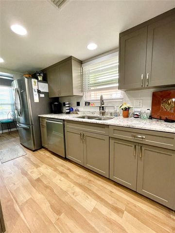7893 SAILBOAT KEY BOULEVARD S 101, South Pasadena, FL 33707