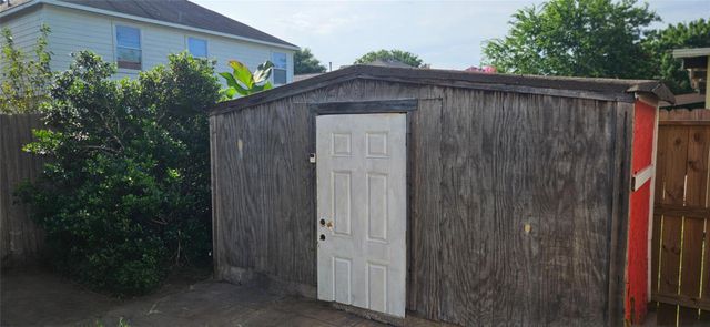 3103 Barkers Crossing Avenue, Houston, TX 77084