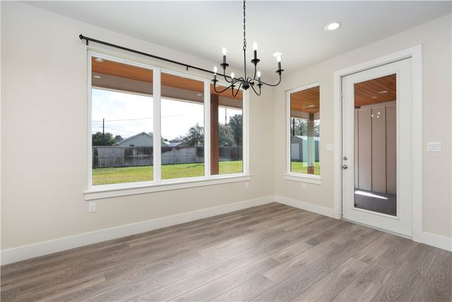 701 Metz St, Orange Grove, TX 78372