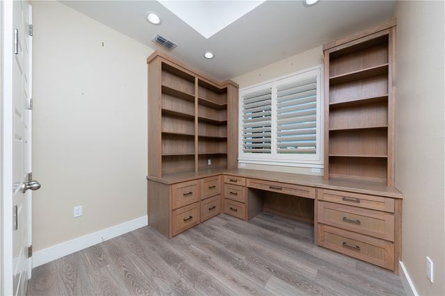 701 Metz St, Orange Grove, TX 78372