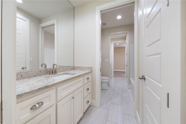 701 Metz St, Orange Grove, TX 78372