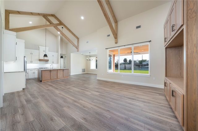 701 Metz St, Orange Grove, TX 78372