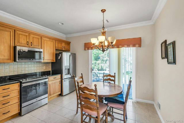 13 N Willam Lane, Mount Sinai, NY 11766