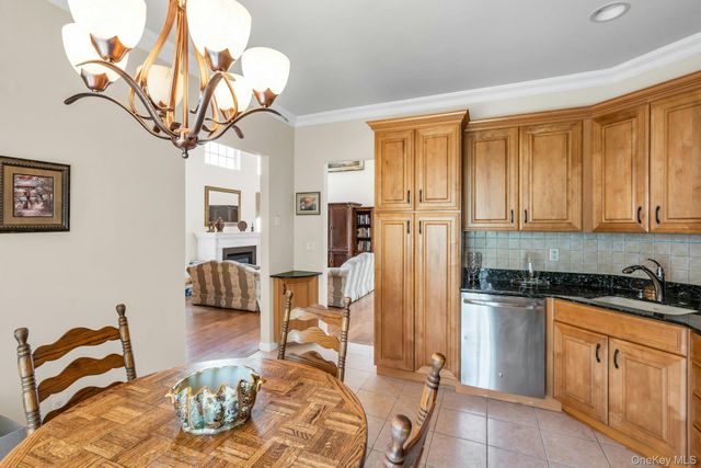 13 N Willam Lane, Mount Sinai, NY 11766