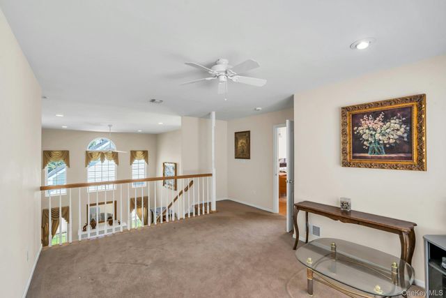 13 N Willam Lane, Mount Sinai, NY 11766