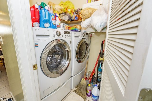 306 1St St, Elizabeth City, NJ 07206