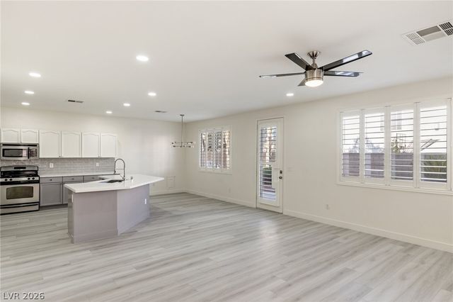 6856 Scarlet Flax Street, Las Vegas, NV 89148
