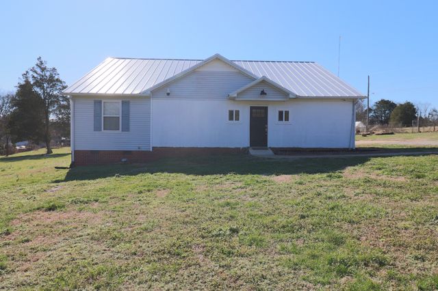 1430 Iron Bridge Rd, Columbia, TN 38401