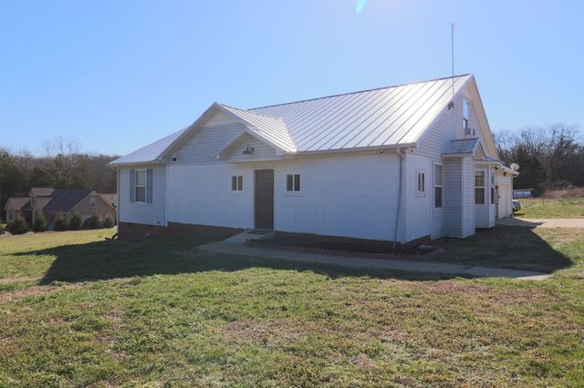 1430 Iron Bridge Rd, Columbia, TN 38401