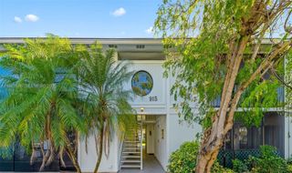 915 NE 199th St 206-15, Miami, FL 33179