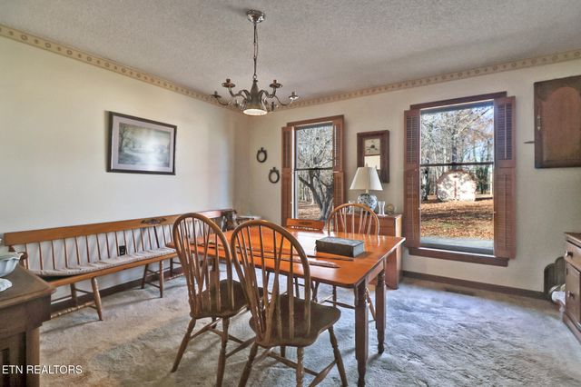 370 Red Brush Drive, Crossville, TN 38555