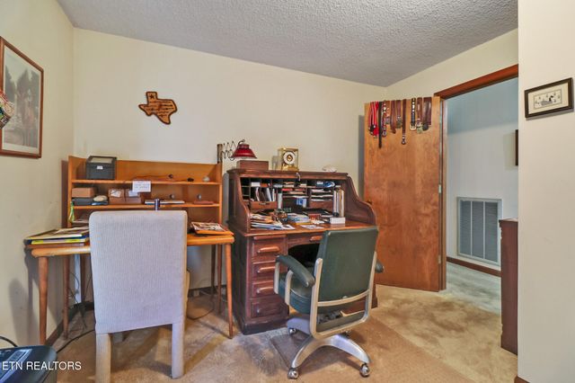 370 Red Brush Drive, Crossville, TN 38555