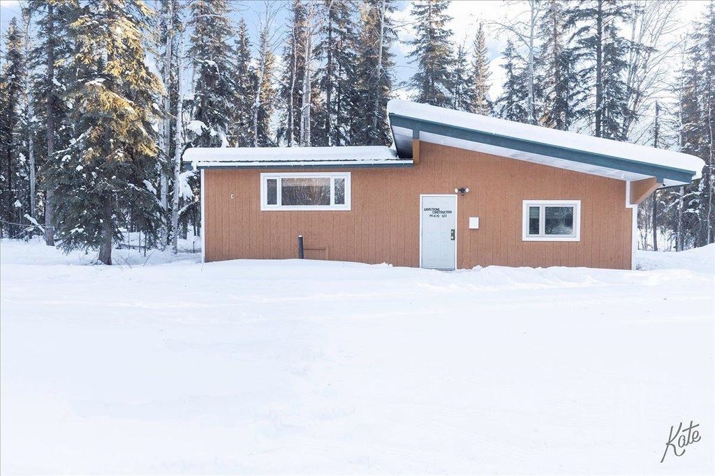 2596 DIAMOND STREET, North Pole, AK 99705