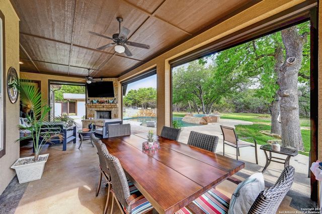 101 La Rosa Drive, Blanco, TX 78606