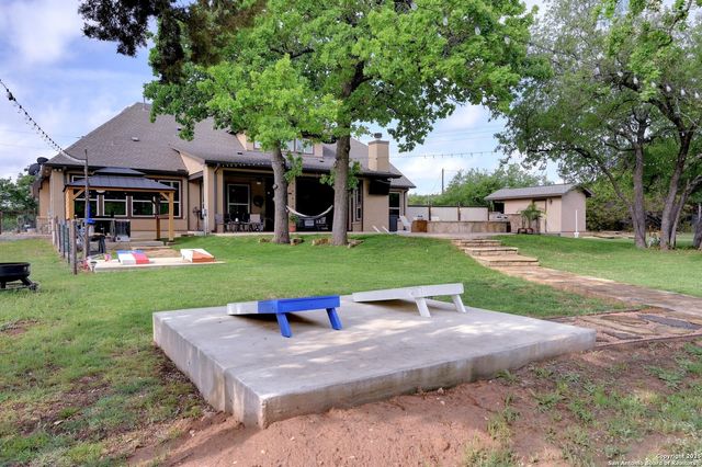 101 La Rosa Drive, Blanco, TX 78606