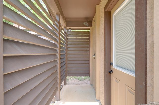 101 La Rosa Drive, Blanco, TX 78606