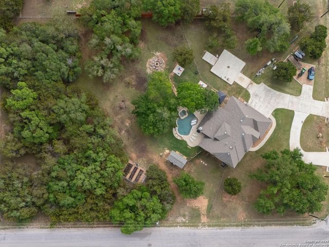 101 La Rosa Drive, Blanco, TX 78606