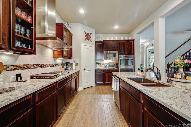 101 La Rosa Drive, Blanco, TX 78606