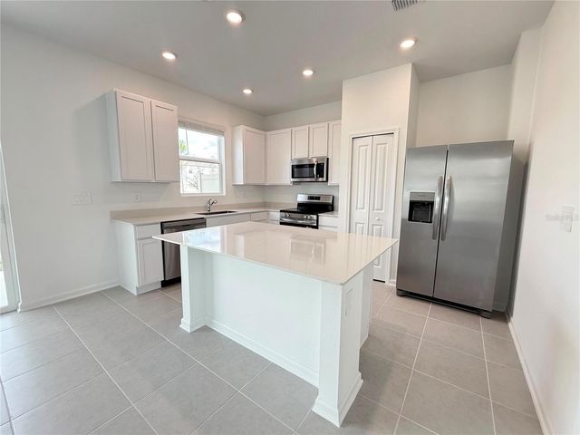 2747 SKYLINE LOOP, Kissimmee, FL 34758