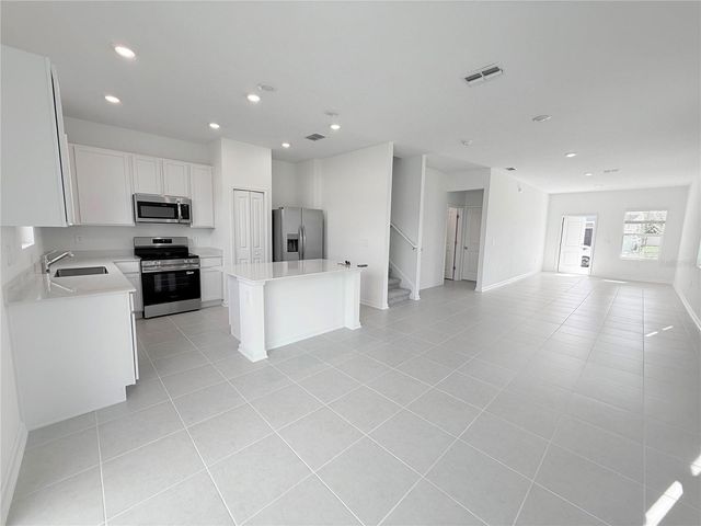 2747 SKYLINE LOOP, Kissimmee, FL 34758