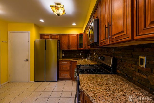 3707 Birchwood Court, North Brunswick, NJ 08902