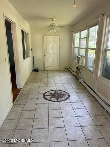 14 Willow Street B, Toms River, NJ 08757