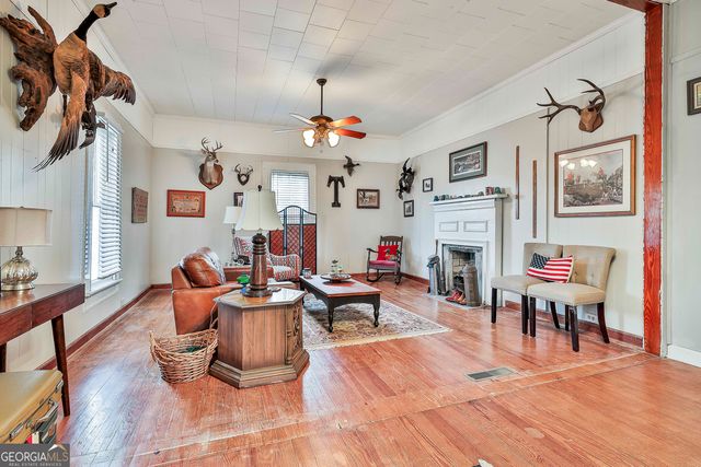 23 Cedar Street, Grantville, GA 30220