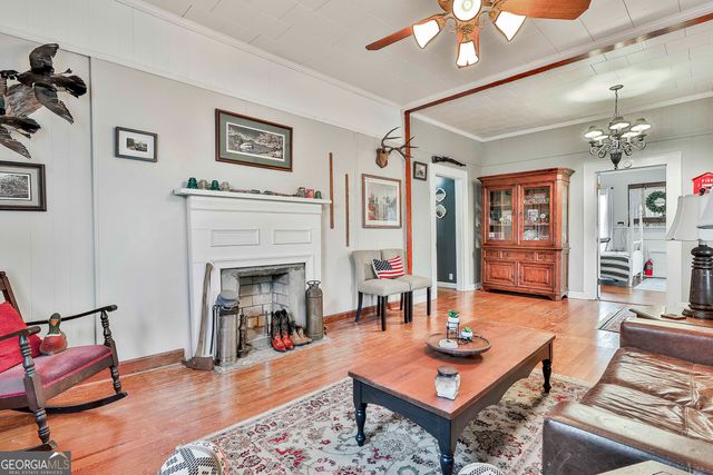 23 Cedar Street, Grantville, GA 30220