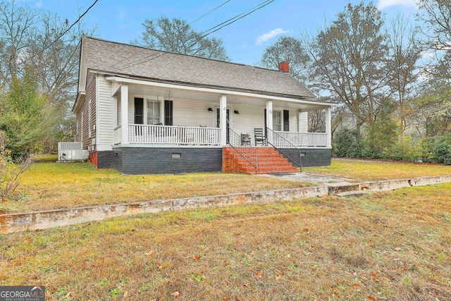 23 Cedar Street, Grantville, GA 30220