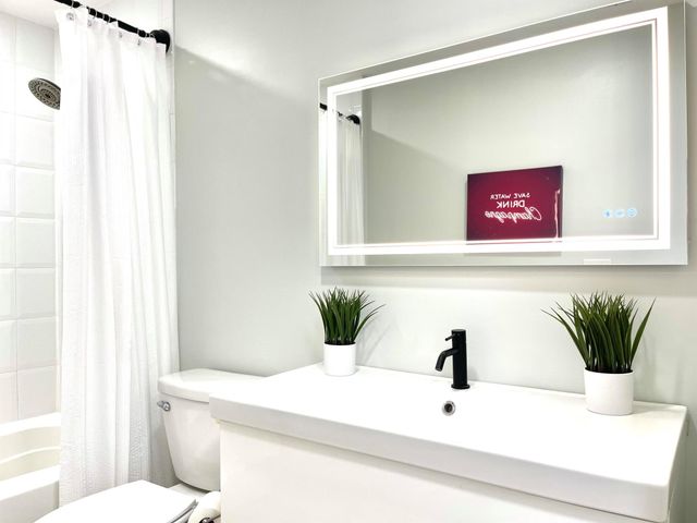 616 Clearwater Park Road 805, West Palm Beach, FL 33401