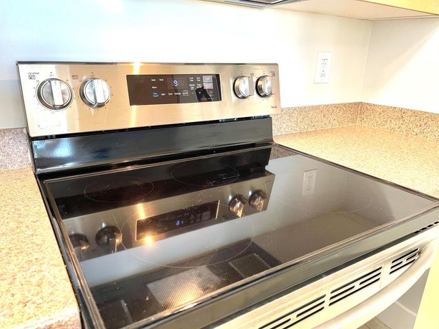 616 Clearwater Park Road 805, West Palm Beach, FL 33401