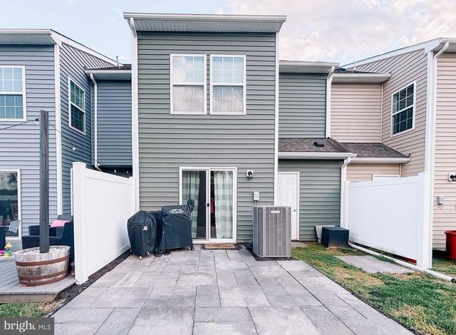 604 THUMPER DR, Ranson, WV 25438