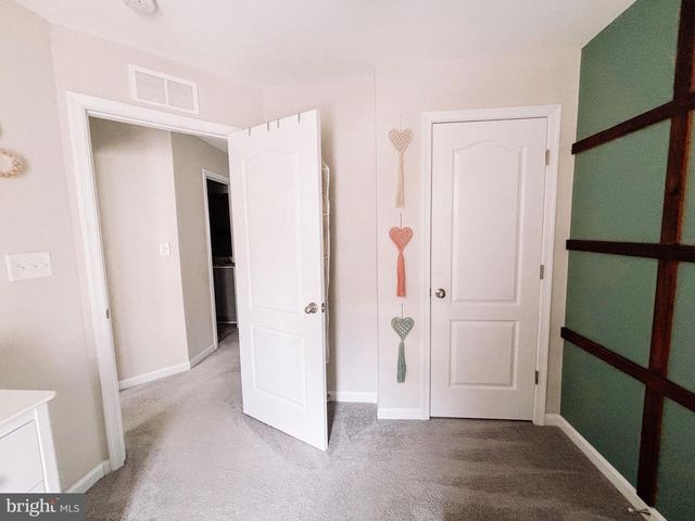 604 THUMPER DR, Ranson, WV 25438