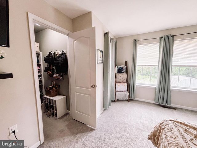 604 THUMPER DR, Ranson, WV 25438