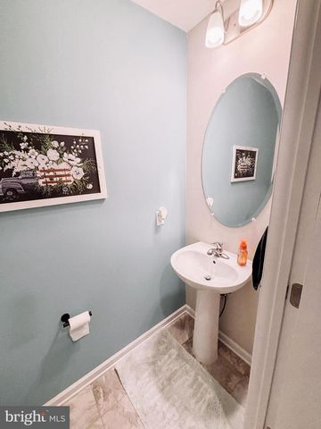 604 THUMPER DR, Ranson, WV 25438